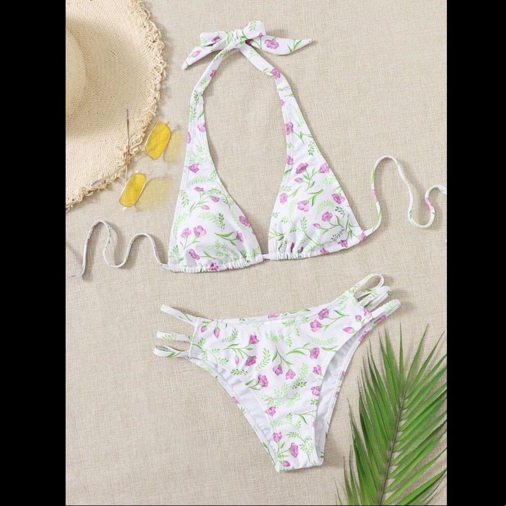 WHITE FLORAL BIKINI SET (MEDIUM)